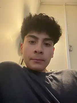 hungspanishtwink online show from February 6, 9:34 am