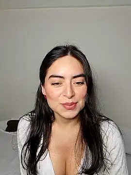 saasha Petit online show from February 3, 10:20 am