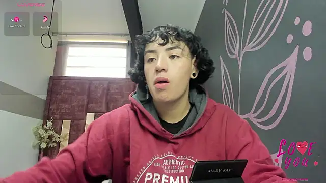 Kiara Fox   online show from February 25, 8:29 pm