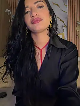 Snapshot of AlinaArgii chatting on June 23, 2:15 pm AlinaArgii online show from June 23, 2:15 pm