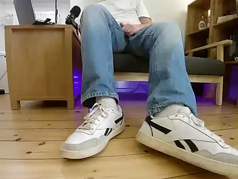 Snapshot of jonas_camboy chatting on February 19, 3:41 pm jonas camboy online show from February 19, 3:41 pm