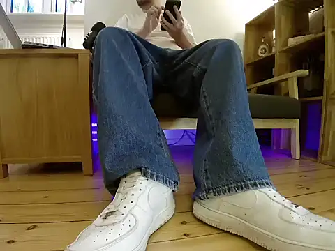 Snapshot of jonas_camboy chatting on February 28, 4:19 pm jonas camboy online show from February 28, 4:19 pm