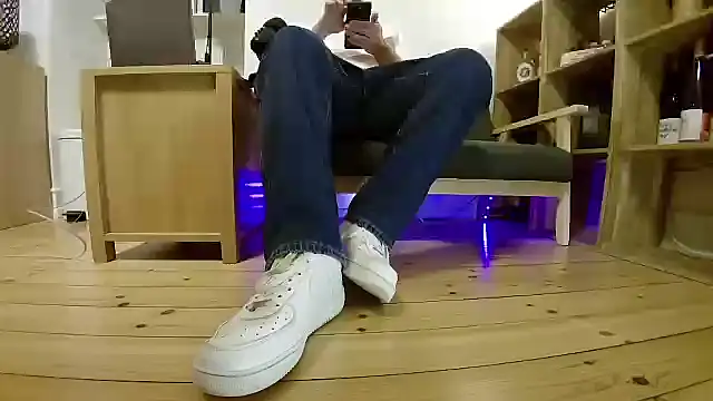 Snapshot of jonas_camboy chatting on March 4, 5:30 pm jonas camboy online show from March 4, 5:30 pm