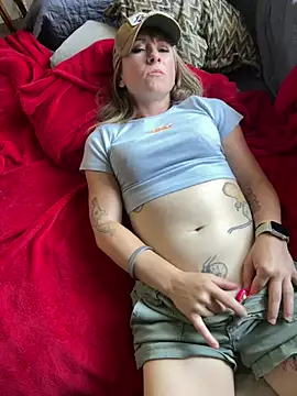 alluringpixie online show from April 15, 3:41 pm