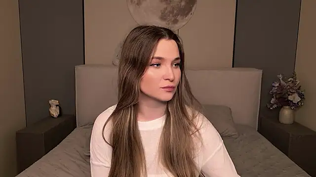 Snapshot of Lina_Sinerz chatting on May 2, 8:36 pm Lina Sinerz online show from May 2, 8:36 pm