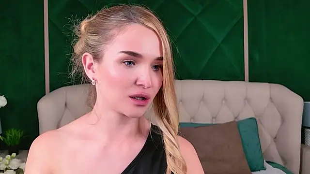 Lina Sinerz online show from July 18, 3:44 am