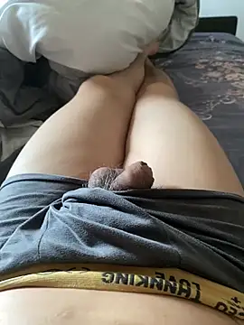 Snapshot of hairylittledic chatting on June 10, 11:35 pm hairylittledic online show from June 10, 11:35 pm