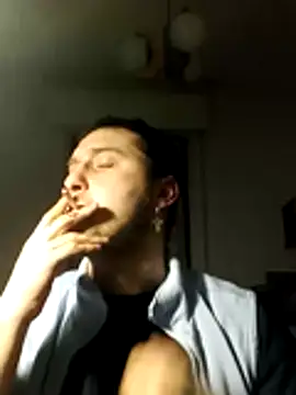 Snapshot of barbone15 chatting on February 21, 1:06 am barbone15 online show from February 21, 1:06 am