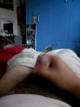 Snapshot of barbone15 chatting on May 6, 10:31 am barbone15 online show from May 6, 10:31 am
