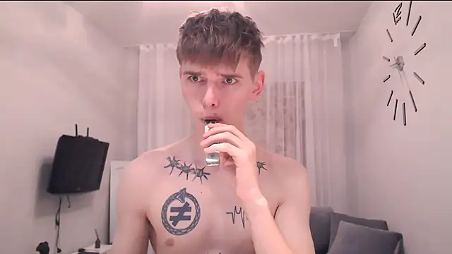 Fredd Xanders online show from May 24, 2:05 am