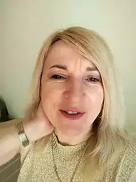 AhlyssaLove1155 online show from April 5, 12:57 pm