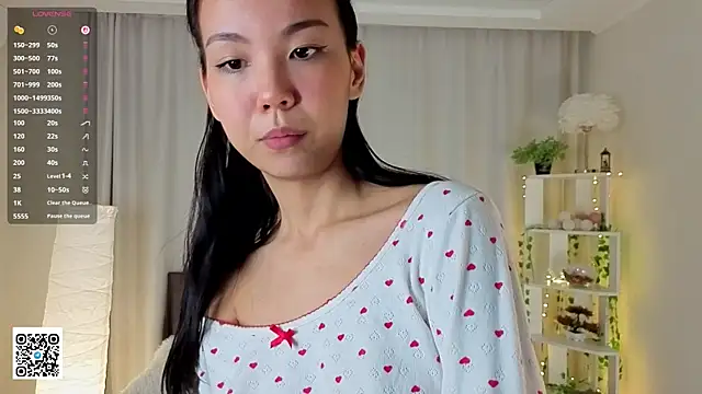 FreedaKulow online show from February 18, 7:10 pm