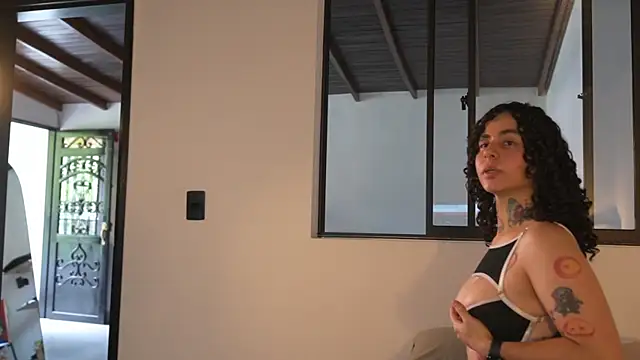 Estefania Velez online show from July 10, 8:22 pm