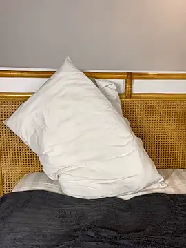 Thick Lucia online show from March 12, 6:25 pm