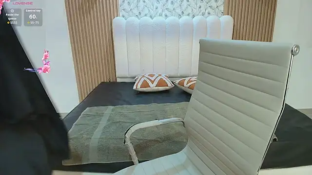 Zalma eva online show from April 11, 1:54 am