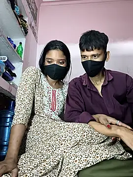 couplegk71 online show from February 20, 3:47 am
