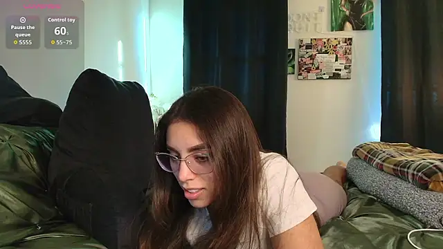 MilaSeren online show from March 10, 1:10 am