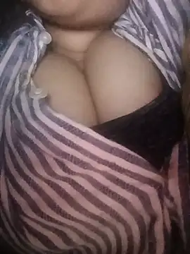 pihuu1313 online show from August 3, 8:34 pm