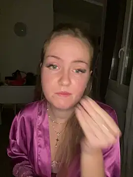 Snapshot of Vikml166 chatting on March 3, 3:34 am Vikml166 online show from March 3, 3:34 am