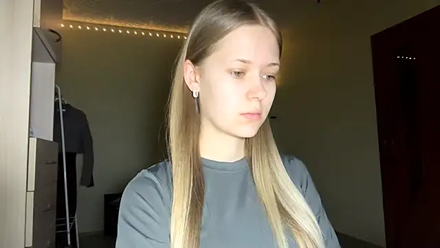 Snapshot of ZaidaSchwarten chatting on February 9, 5:11 am ZaidaSchwarten online show from February 9, 5:11 am