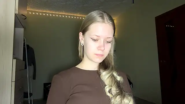 Snapshot of ZaidaSchwarten chatting on February 10, 5:22 am ZaidaSchwarten online show from February 10, 5:22 am