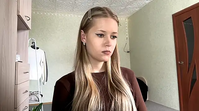 Snapshot of ZaidaSchwarten chatting on February 26, 8:24 am ZaidaSchwarten online show from February 26, 8:24 am