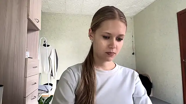 Snapshot of ZaidaSchwarten chatting on March 2, 12:12 pm ZaidaSchwarten online show from March 2, 12:12 pm