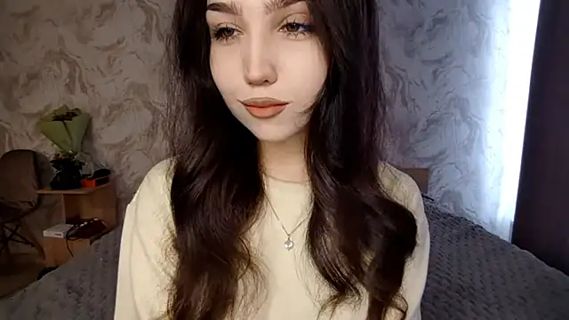 Qwami Amie online show from April 16, 6:36 am