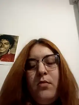 Snapshot of LilithUmbra chatting on December 19, 11:01 pm LilithUmbra online show from December 19, 11:01 pm