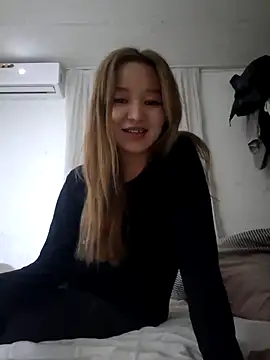 SherrylShaw online show from December 19, 7:43 pm