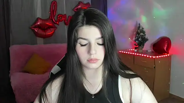 KisaModel online show from March 25, 3:18 pm