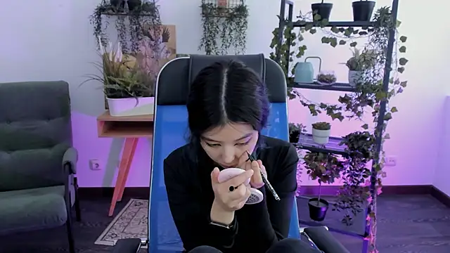 SirenMystiq online show from March 9, 7:23 am