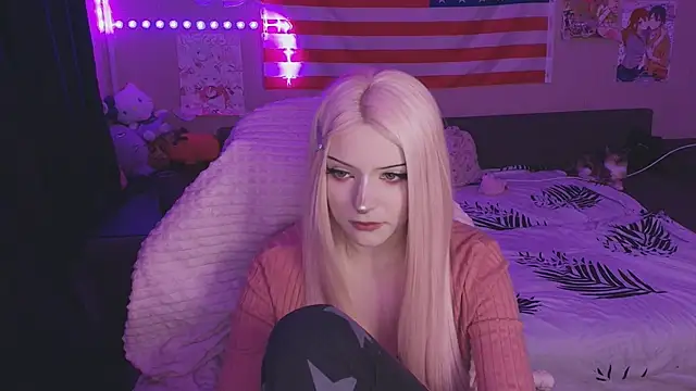 midnight memories online show from April 1, 6:16 pm