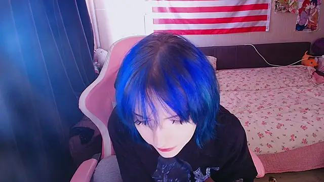 midnight memories online show from April 21, 9:37 am