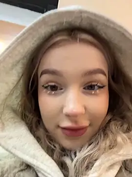 -teenytiny- online show from December 17, 2:12 pm