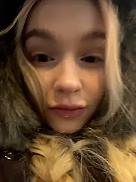 -teenytiny- online show from January 17, 5:38 pm