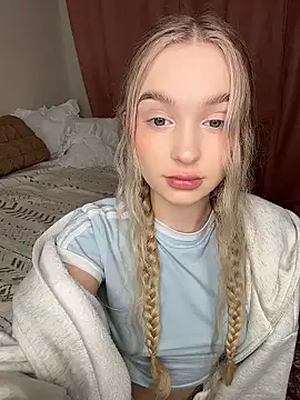 -teenytiny- online show from January 18, 4:33 pm