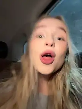 -teenytiny- online show from February 3, 4:45 pm