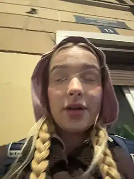 -teenytiny- online show from March 5, 4:58 pm