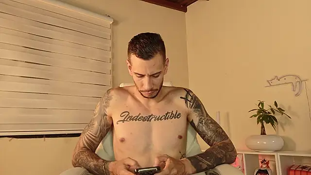 Snapshot of J_king__ chatting on July 8, 12:42 pm J king online show from July 8, 12:42 pm