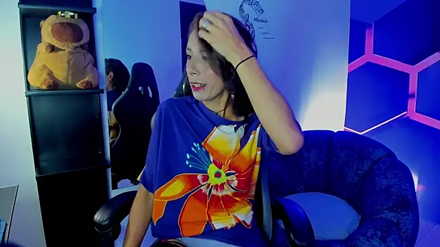 Maya Storm  online show from May 23, 12:53 pm