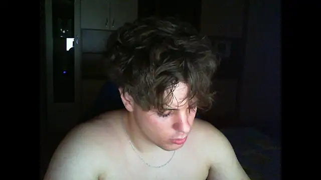 Snapshot of GymGuy0505 chatting on January 6, 10:34 pm GymGuy0505 online show from January 6, 10:34 pm