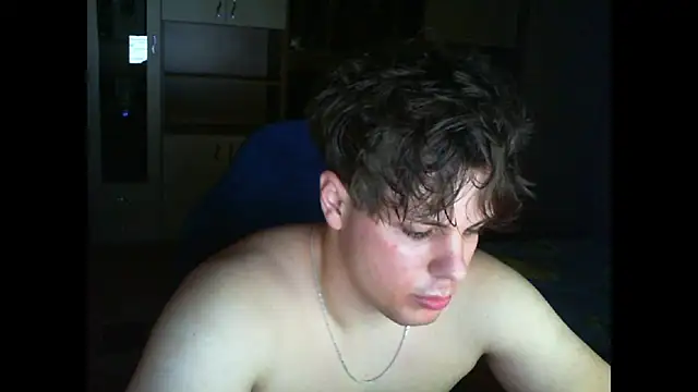 Snapshot of GymGuy0505 chatting on January 10, 1:18 am GymGuy0505 online show from January 10, 1:18 am