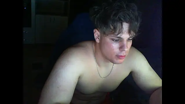 Snapshot of GymGuy0505 chatting on January 11, 1:32 am GymGuy0505 online show from January 11, 1:32 am