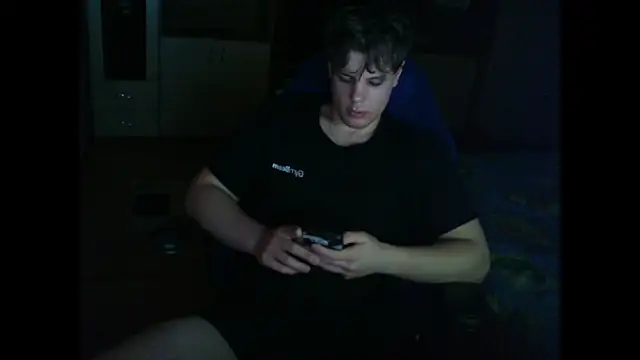 Snapshot of GymGuy0505 chatting on January 12, 3:50 pm GymGuy0505 online show from January 12, 3:50 pm