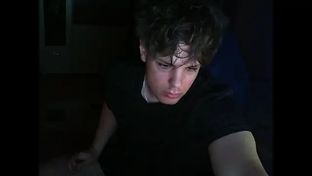 Snapshot of GymGuy0505 chatting on January 17, 10:46 pm GymGuy0505 online show from January 17, 10:46 pm