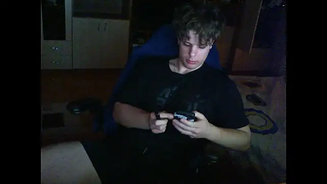 Snapshot of GymGuy0505 chatting on February 3, 1:05 pm GymGuy0505 online show from February 3, 1:05 pm