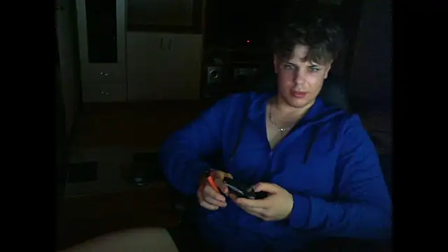 Snapshot of GymGuy0505 chatting on February 8, 11:30 pm GymGuy0505 online show from February 8, 11:30 pm