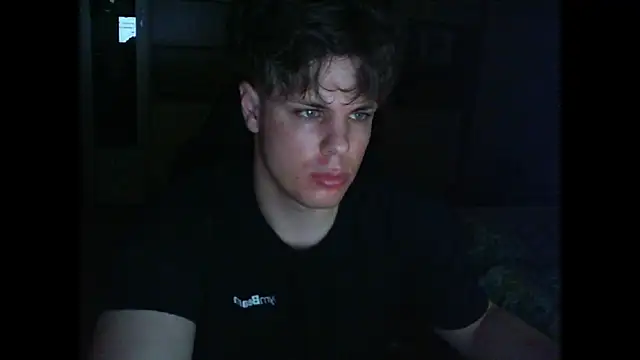 Snapshot of GymGuy0505 chatting on February 14, 11:23 pm GymGuy0505 online show from February 14, 11:23 pm