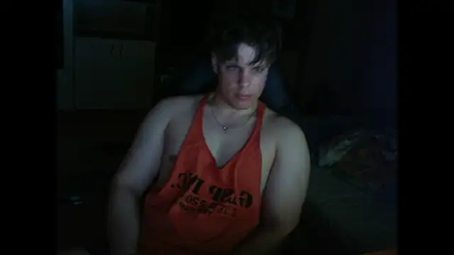 Snapshot of GymGuy0505 chatting on February 20, 11:38 pm GymGuy0505 online show from February 20, 11:38 pm